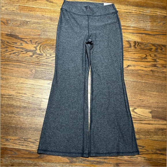 New Old Navy Flare Pants - Picture 3 of 4
